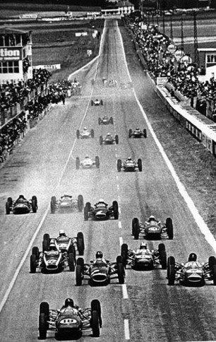 Départ du GP de France sur le circuit de Reims-Gueux Départ du GP de France sur le circuit de Reims-Gueux